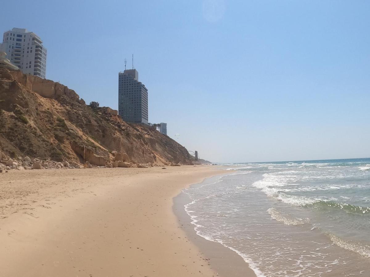 Netanya Seaview Aparthotel Екстериор снимка