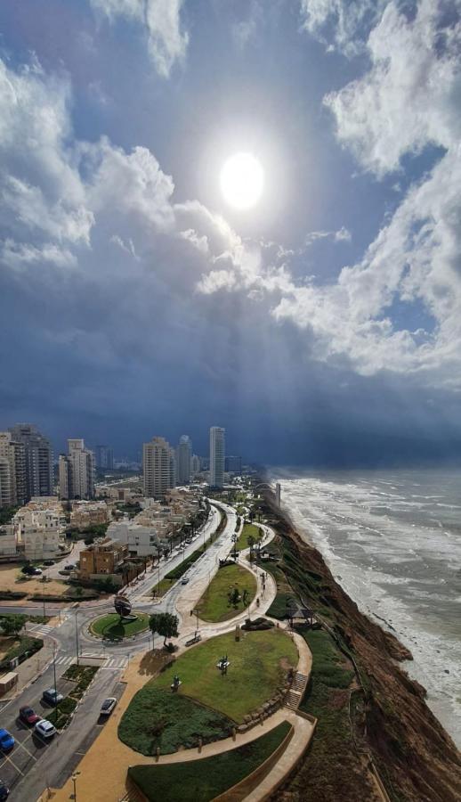 Netanya Seaview Aparthotel Екстериор снимка