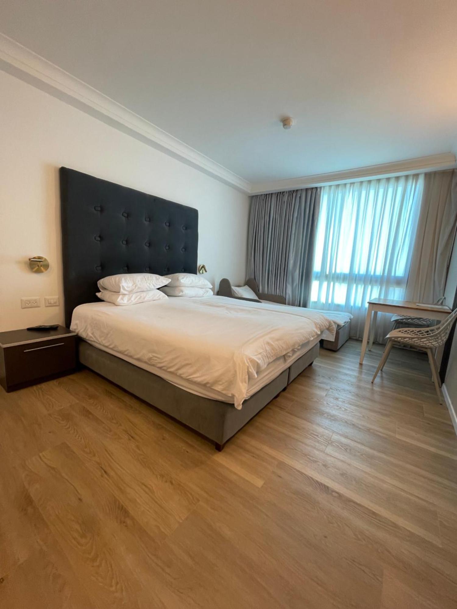 Netanya Seaview Aparthotel Екстериор снимка