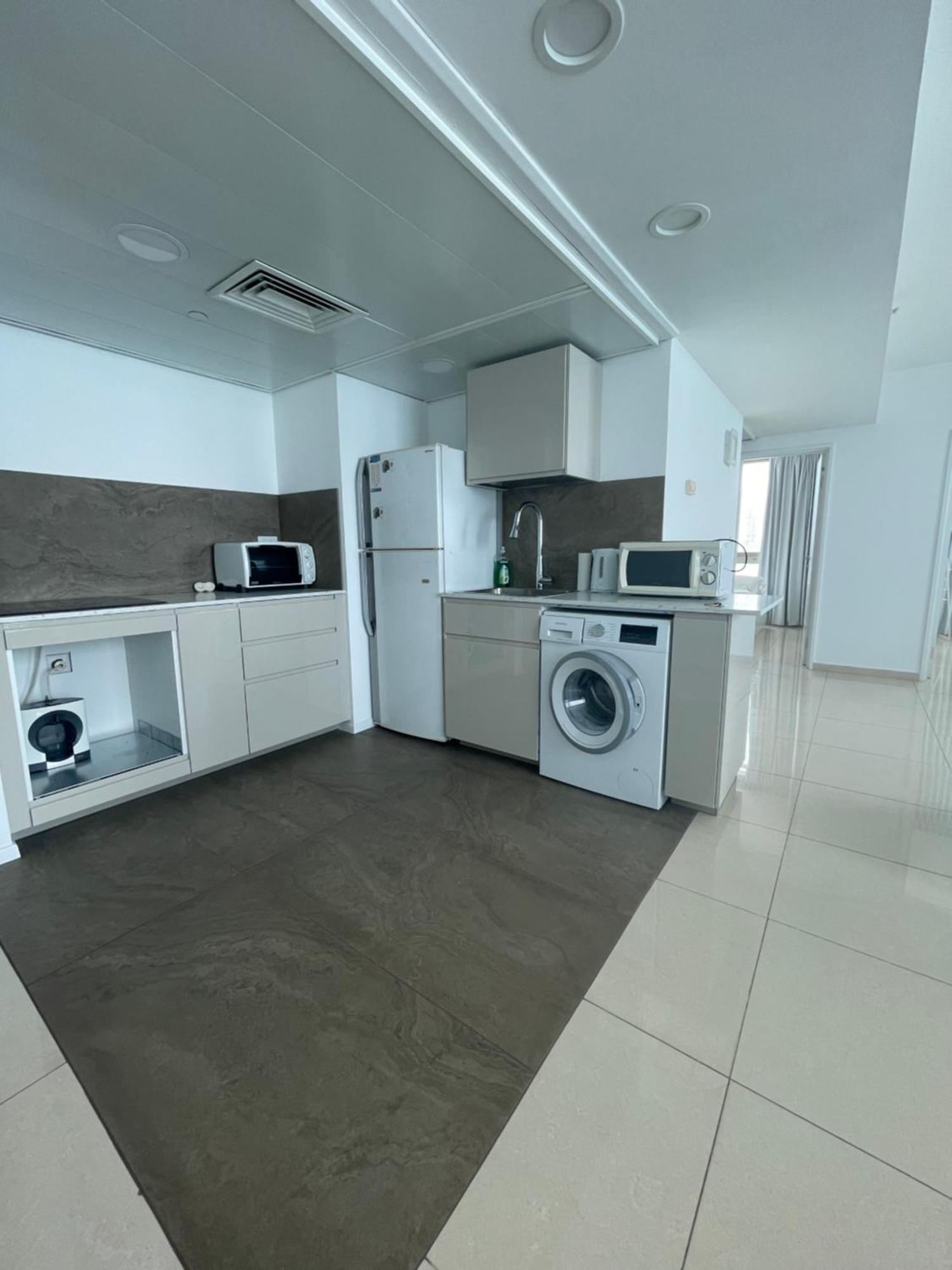 Netanya Seaview Aparthotel Екстериор снимка